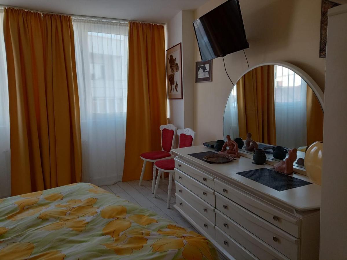 Two Bedroom Apartment Farmec Kolozsvár Kültér fotó